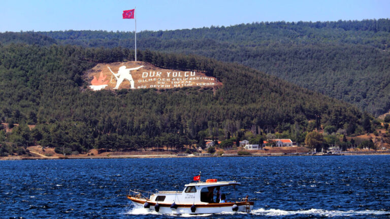Çanakkale boğaz geçişi ve liman hizmetleri